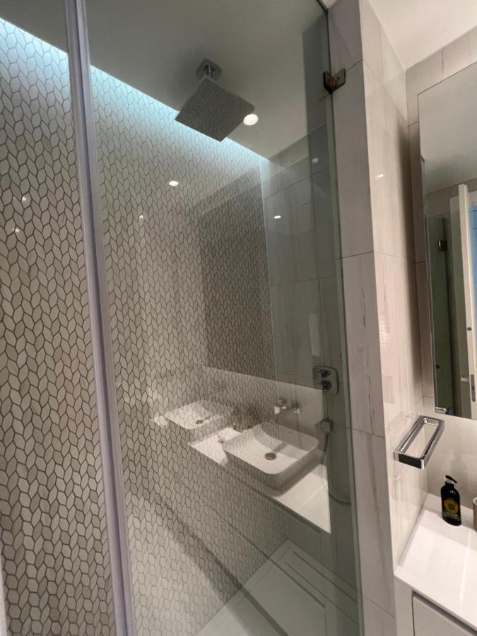 Del Mar Beachfront Boutique Residence Limasol Dış mekan fotoğraf